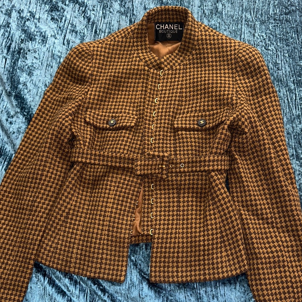 Chanel Tan Houndstooth Blazer